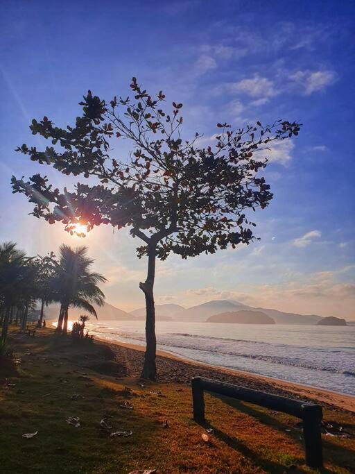100Mts Da Praia Com Churrasqueira, Piscina E Wi-Fi Caraguatatuba Exteriér fotografie