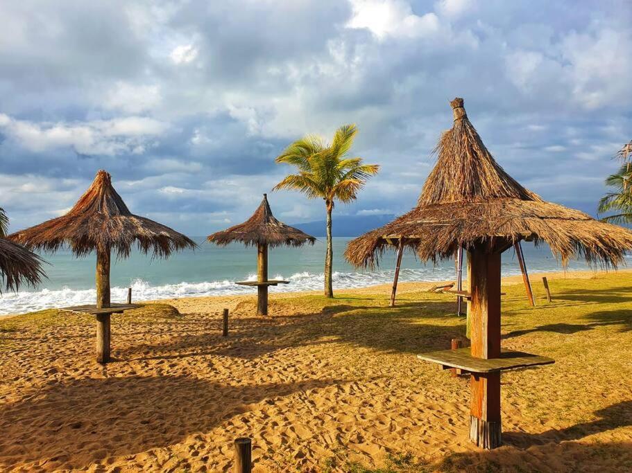 100Mts Da Praia Com Churrasqueira, Piscina E Wi-Fi Caraguatatuba Exteriér fotografie