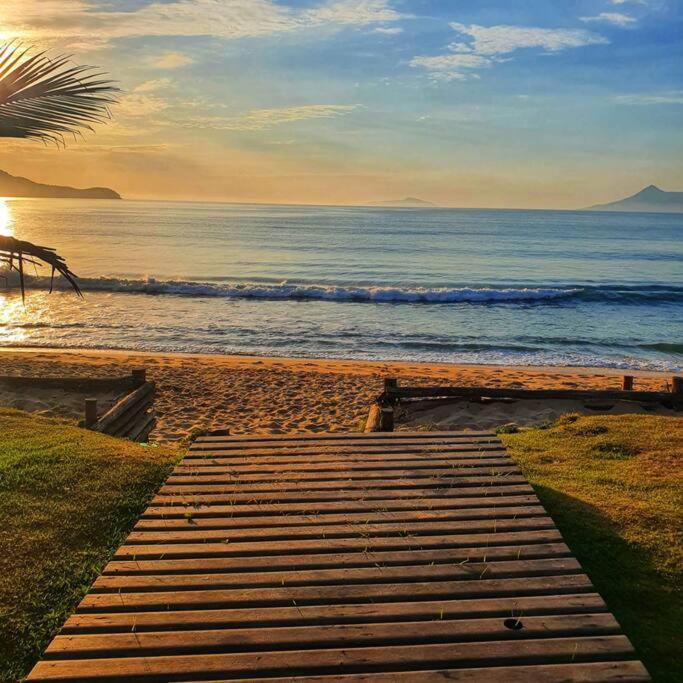 100Mts Da Praia Com Churrasqueira, Piscina E Wi-Fi Caraguatatuba Exteriér fotografie